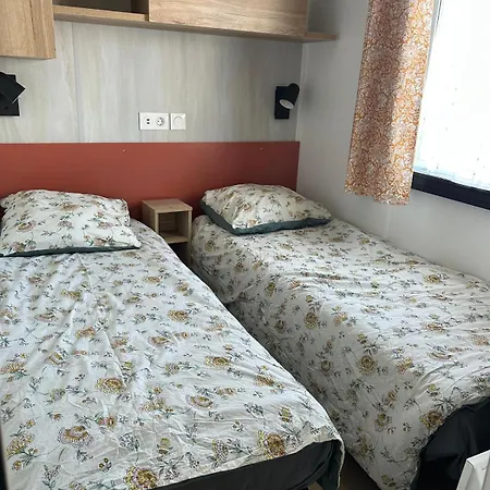 مكان تخييم Domaine De